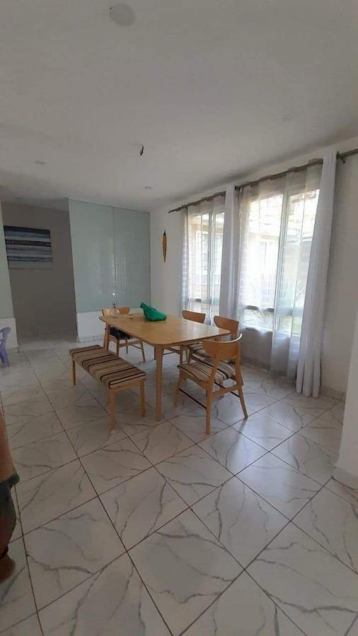 4 Bed House with En Suite in Spring Valley - 3