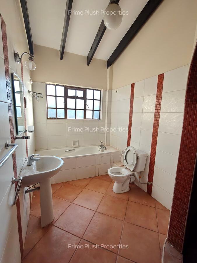 4 Bed House with En Suite in Karen - 8