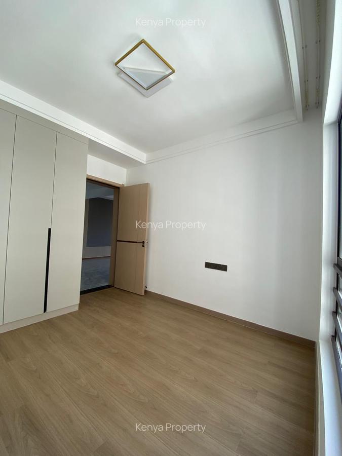 3 Bed Apartment with En Suite at Riverside Drive - 18