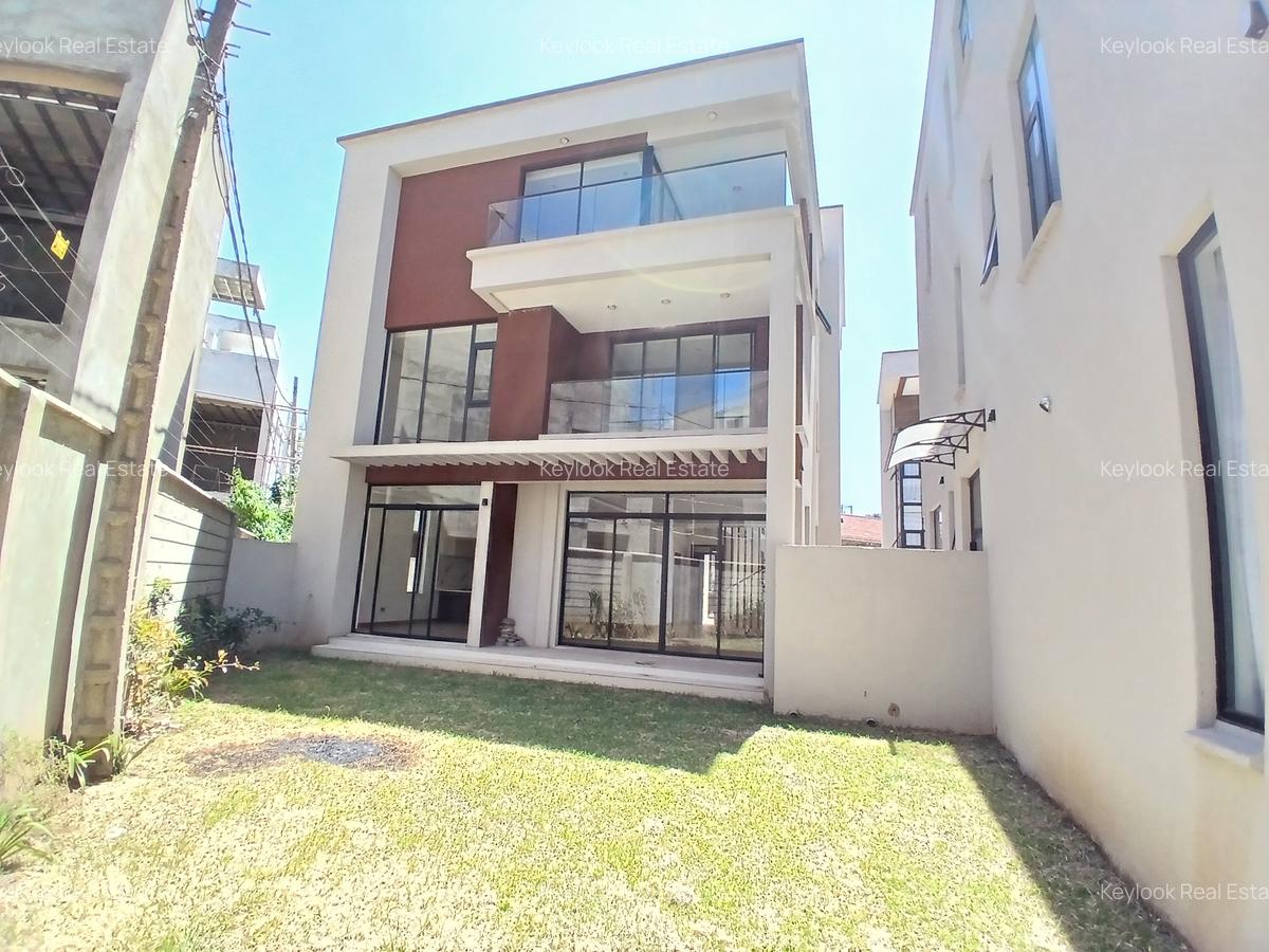 5 Bed Townhouse with En Suite at Lavington Green - 2