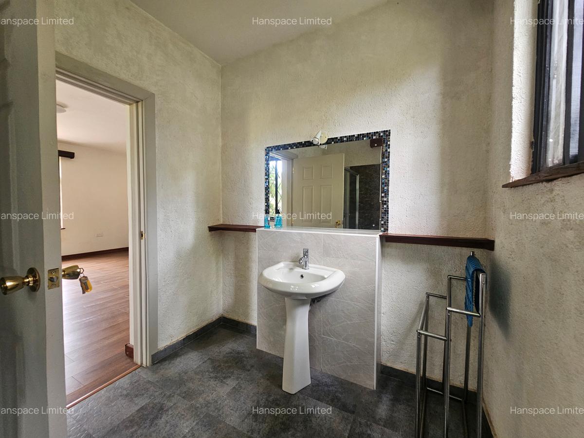 4 Bed Villa with En Suite in Kiambu Road - 9