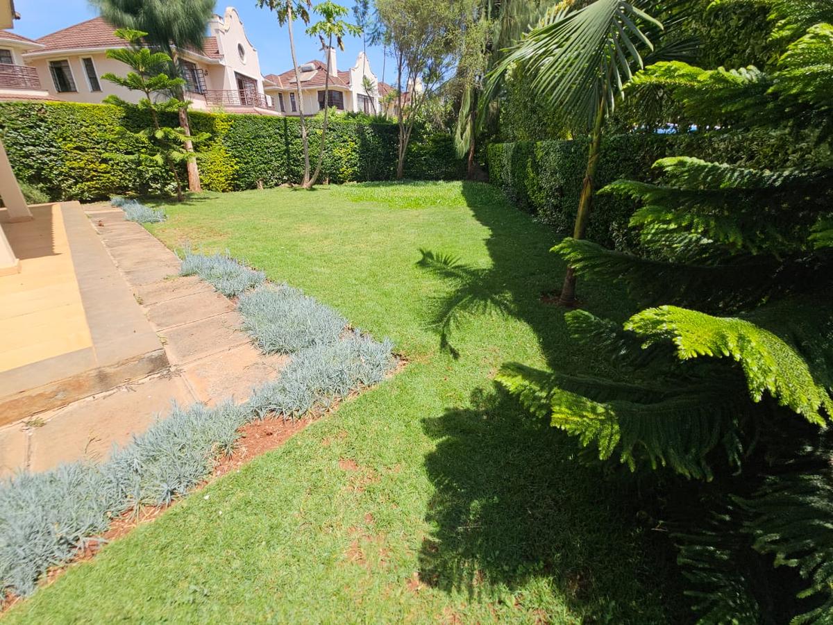 4 Bed Townhouse with En Suite in Kiambu Road - 16