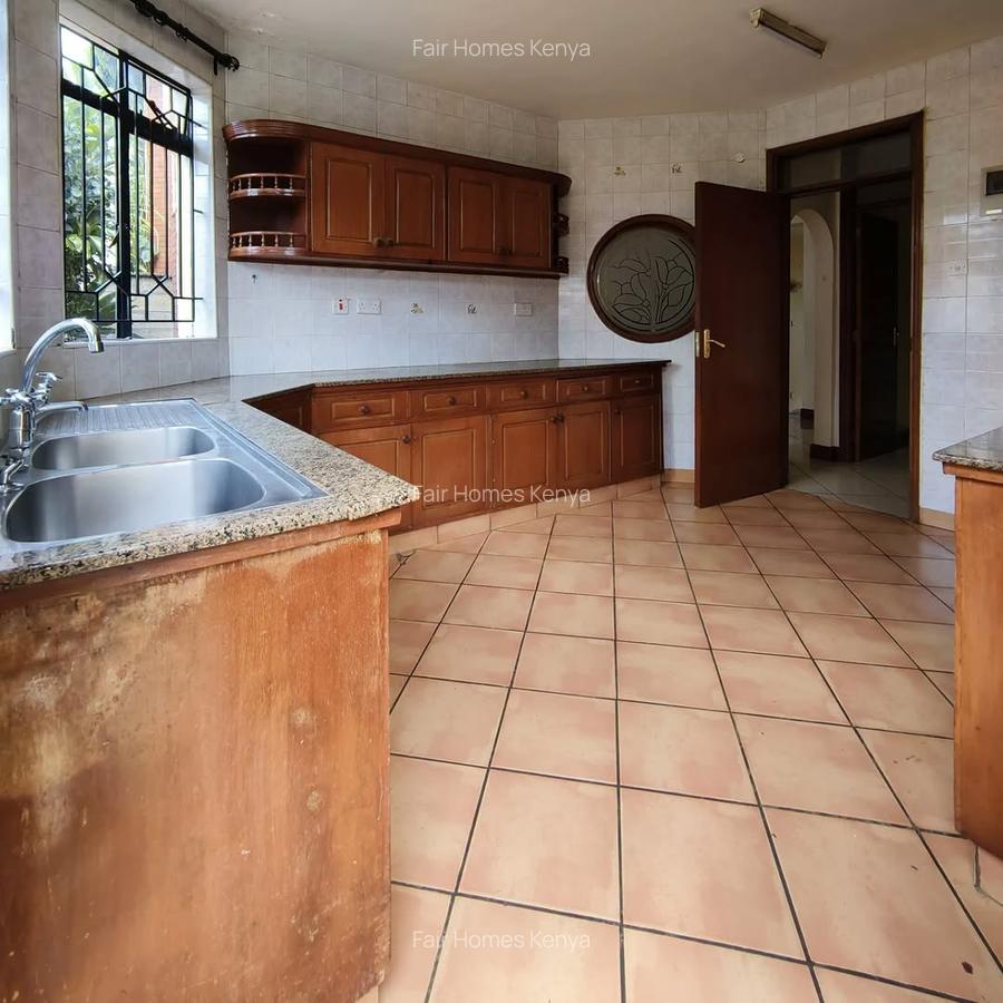 4 Bed Townhouse with En Suite at Apple Cross Road - 4