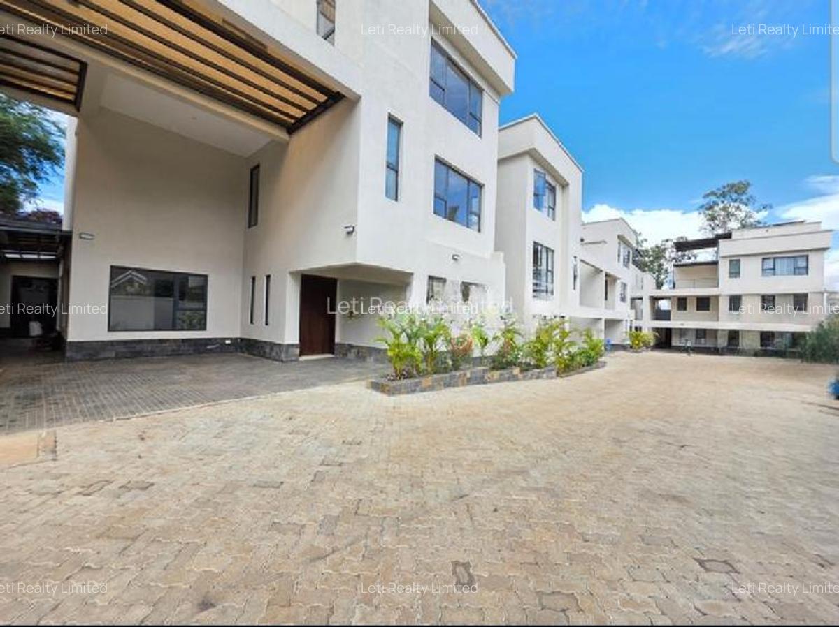 5 Bed Townhouse with En Suite in Lavington - 1