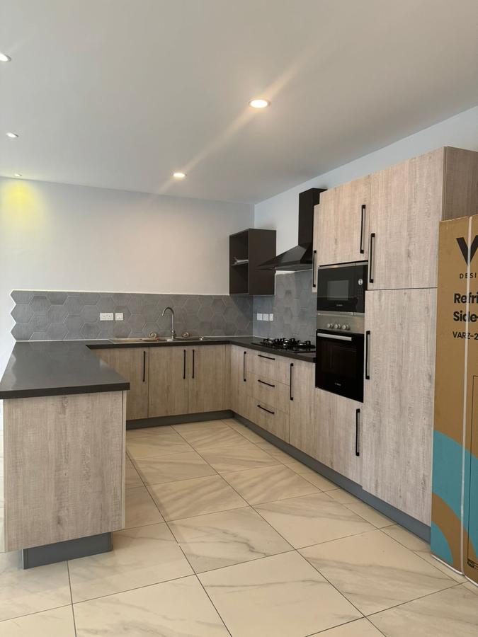 3 Bed Apartment with En Suite in Rhapta Road - 3