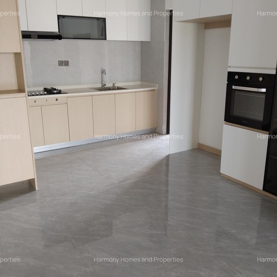 Furnished 3 Bed Apartment with En Suite at Riverside - 2