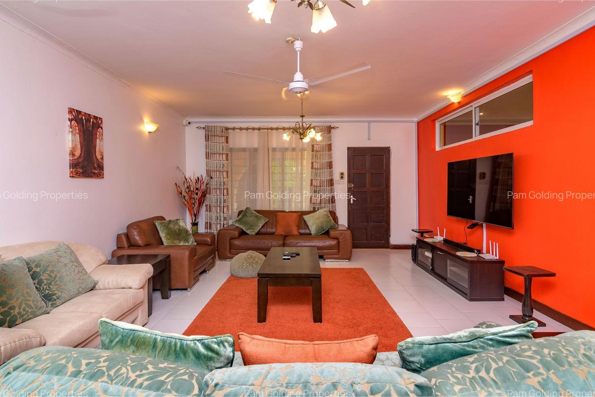 5 Bed Townhouse with Garden in Nyali Area - 6