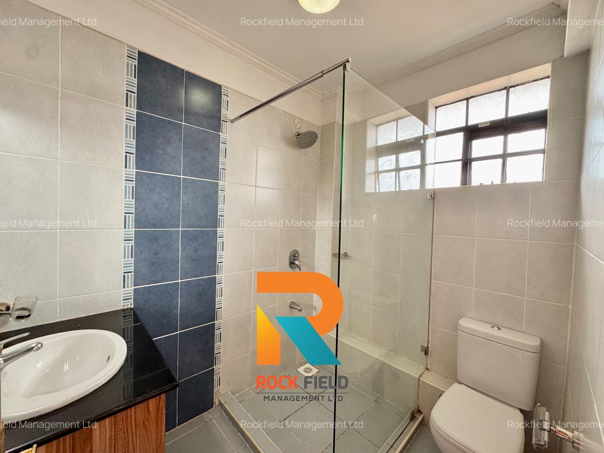 5 Bed Townhouse with En Suite in Kitisuru - 15