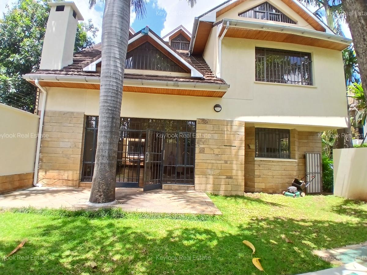 5 Bed Townhouse with En Suite at Lavington - 4