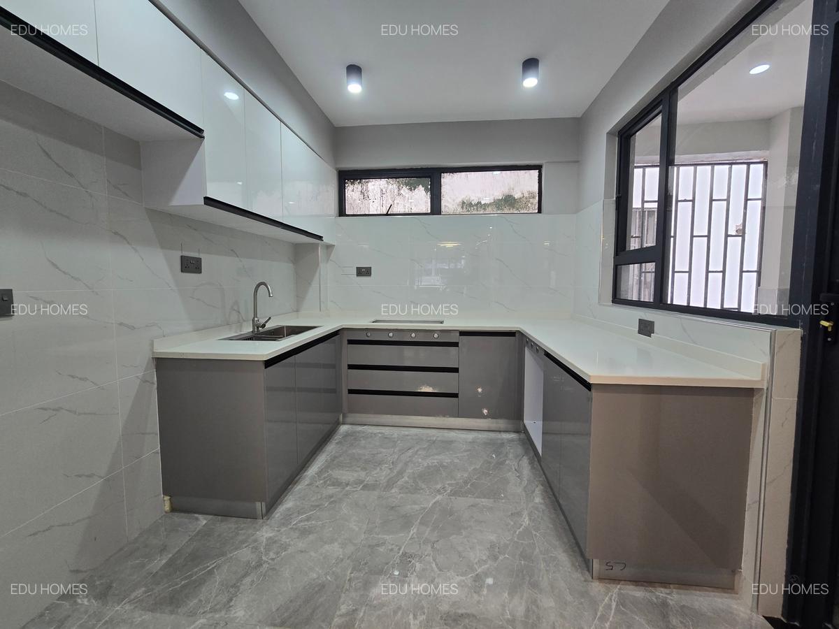 2 Bed Apartment with En Suite at Othaya Road - 4
