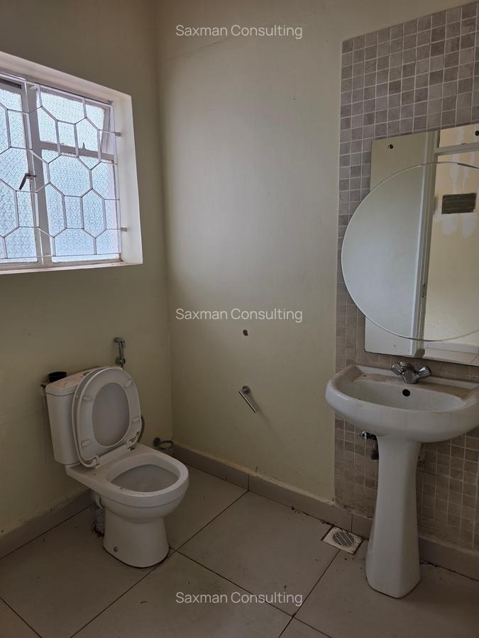 Office with Service Charge Included in Riverside - 18