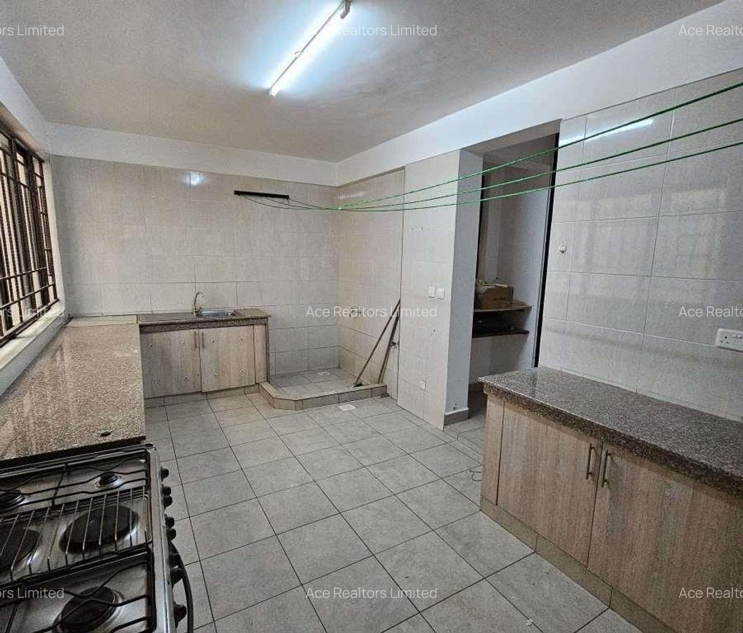 4 Bed Apartment with En Suite at General Mathenge - 8