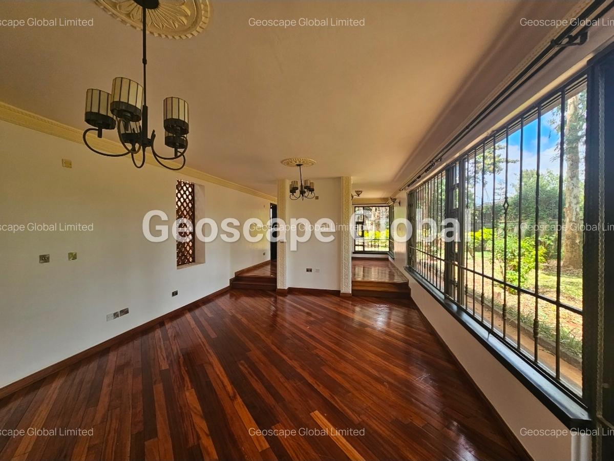 5 Bed House with En Suite in Runda - 8