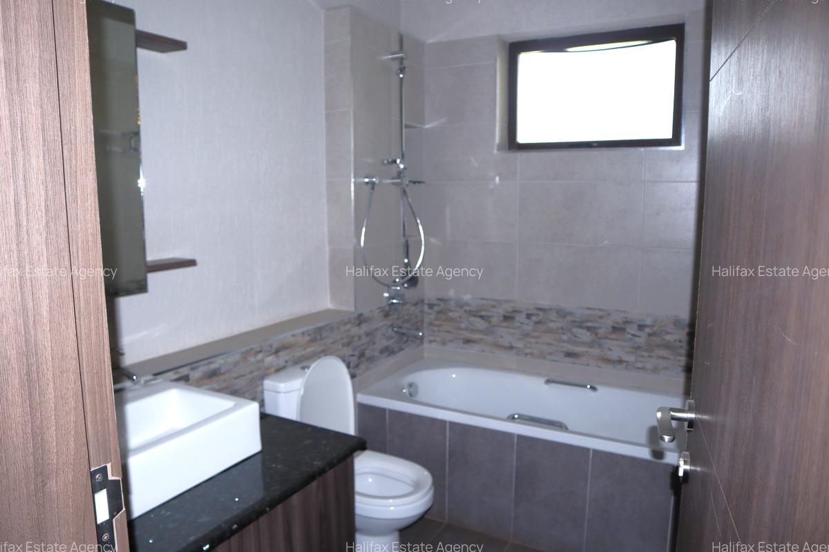 3 Bed Apartment with Borehole in South C - 10