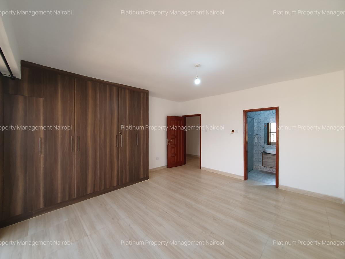 4 Bed Apartment with En Suite in Parklands - 10