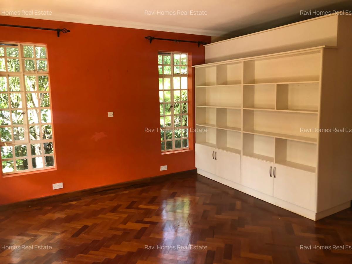 4 Bed Townhouse with En Suite in Karen - 4