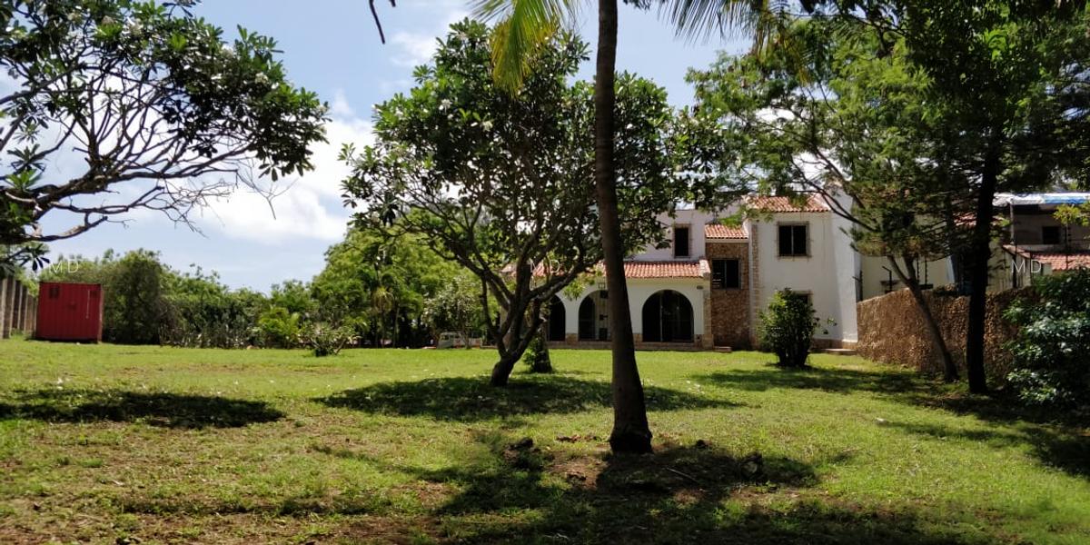 4 Bed House with Staff Quarters at Barracks Lane - 6