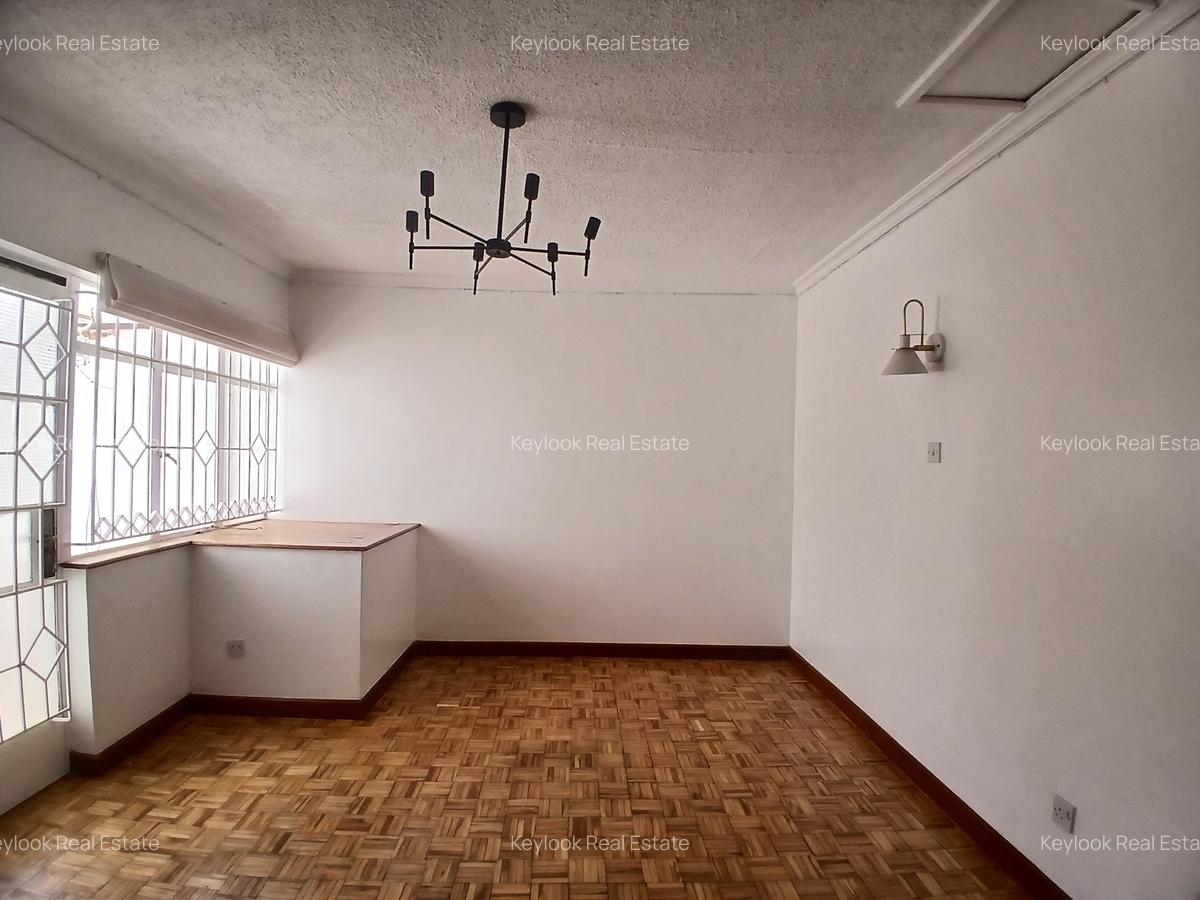 4 Bed Townhouse with En Suite at Lavington - 5