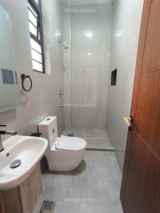 4 Bed House with En Suite at Muhuri Road - 12