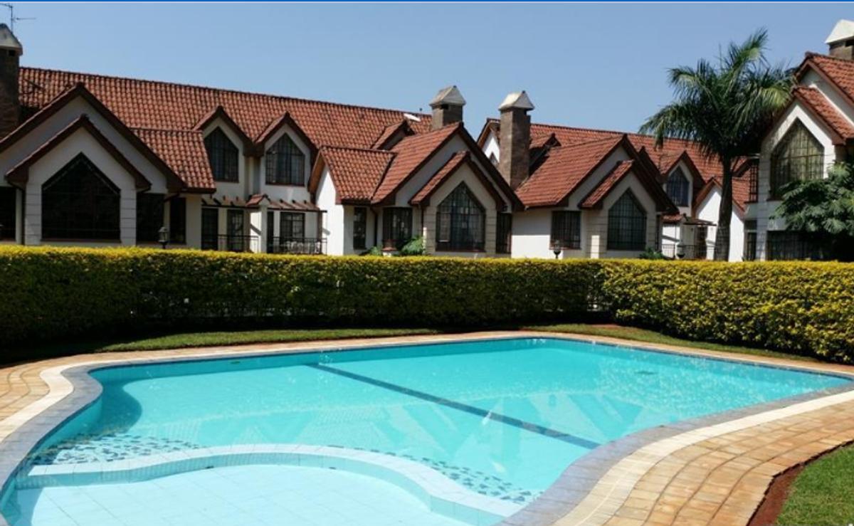 4 Bed Villa with En Suite in Lavington - 4