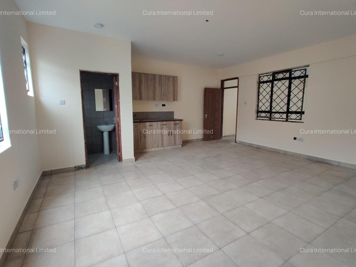 6,362 ft² Warehouse with Service Charge Included in Ruaraka - 5