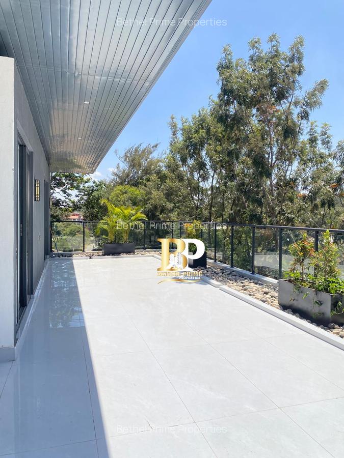 5 Bed Villa with En Suite in Lavington - 10