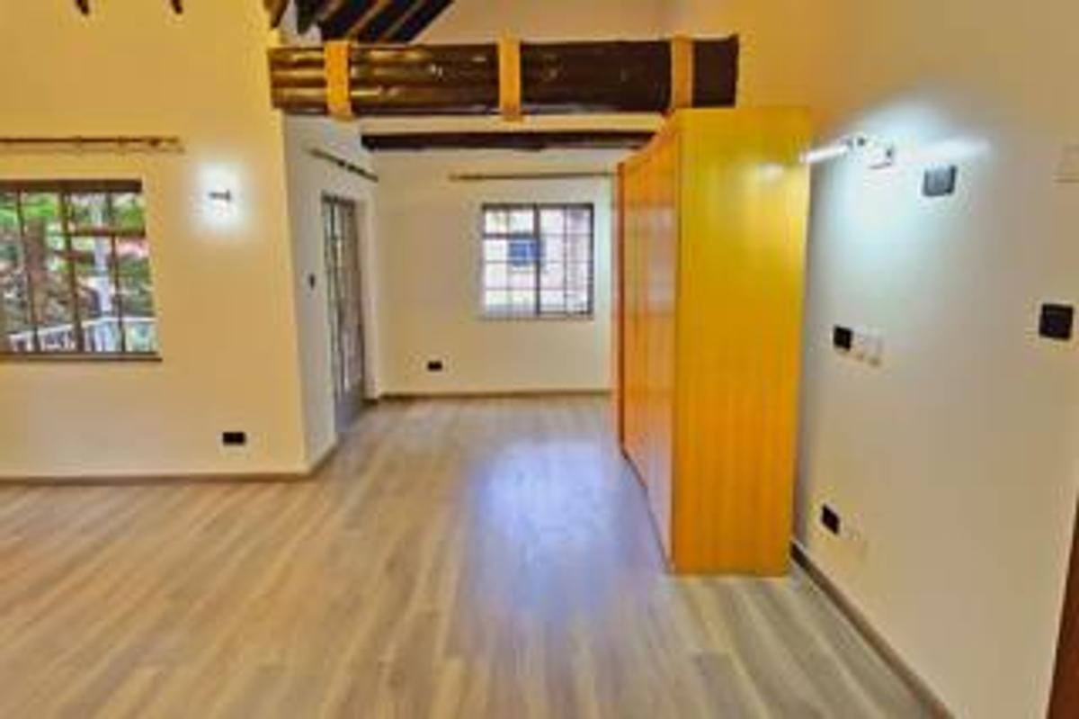 4 Bed Townhouse with En Suite at Lavington Green - 13