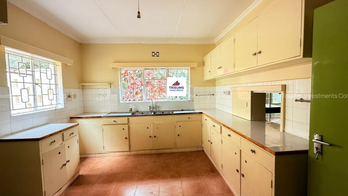 4 Bed House with En Suite in Runda - 6