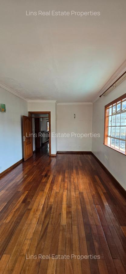 4 Bed House with En Suite in Runda - 14