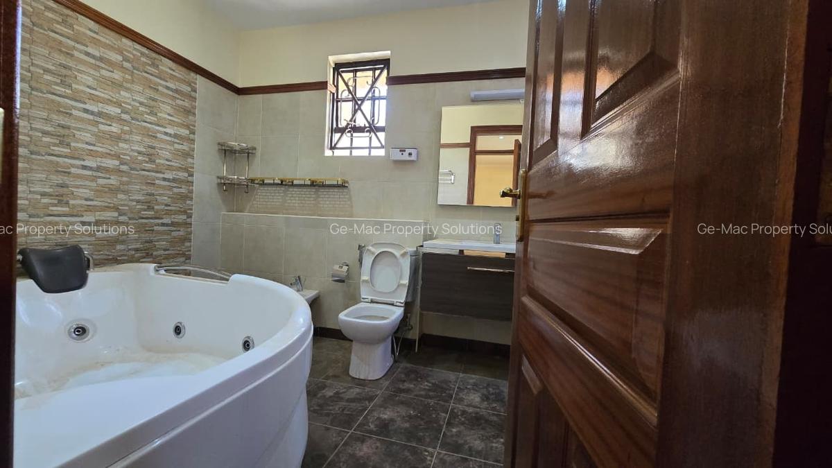 5 Bed House with En Suite in Lavington - 18