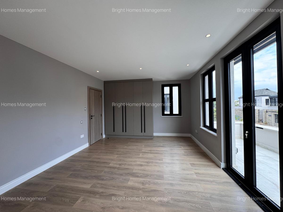 4 Bed Villa with En Suite in Runda - 6