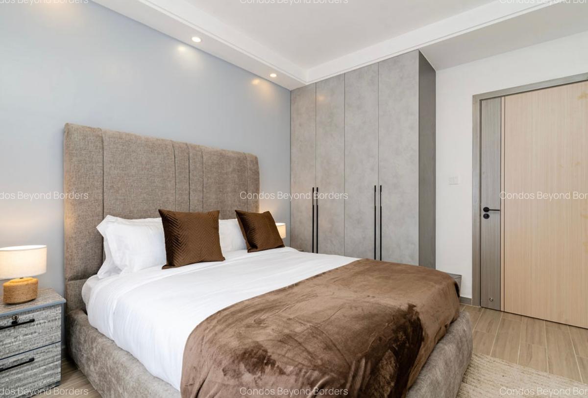 Serviced 2 Bed Apartment with En Suite at Riverside Drive - 10