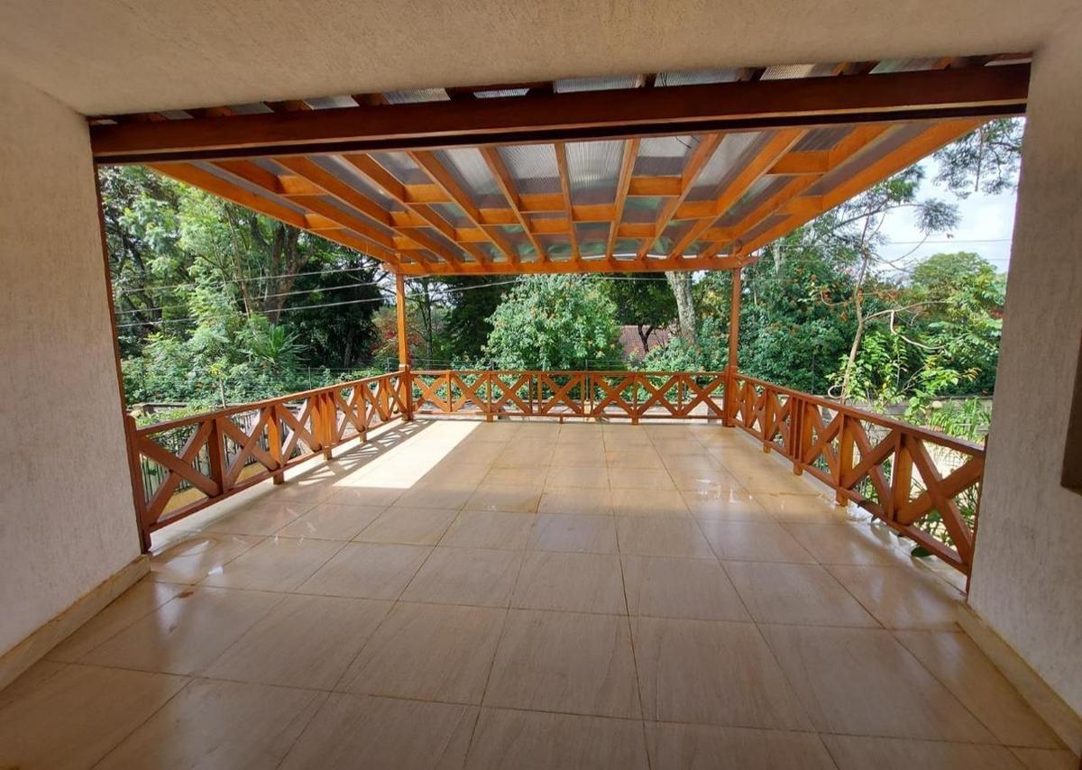 5 Bed Villa with En Suite at Lavington - 8