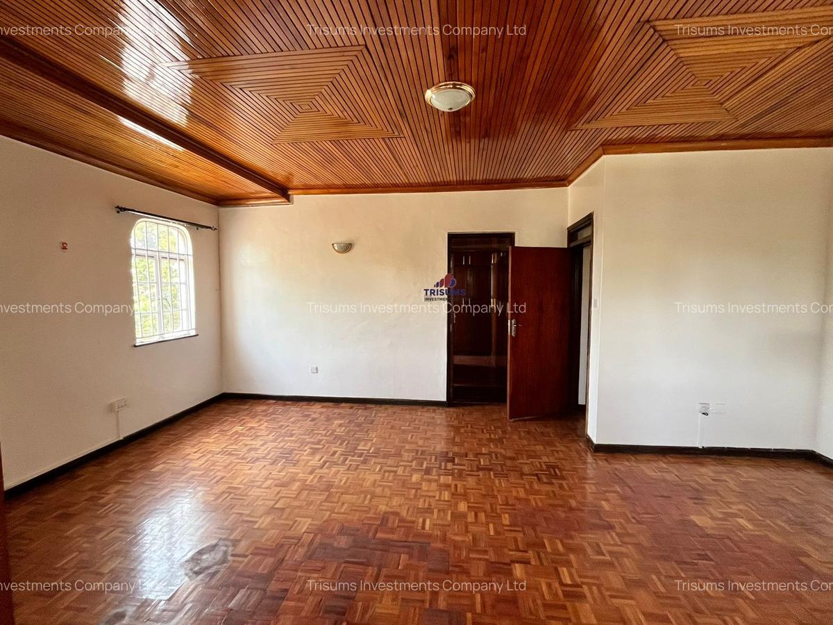 4 Bed House with En Suite in Runda - 7