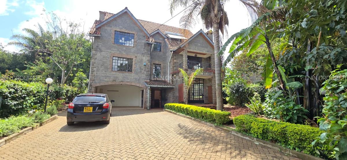 5 Bed Townhouse with En Suite in Lavington - 1