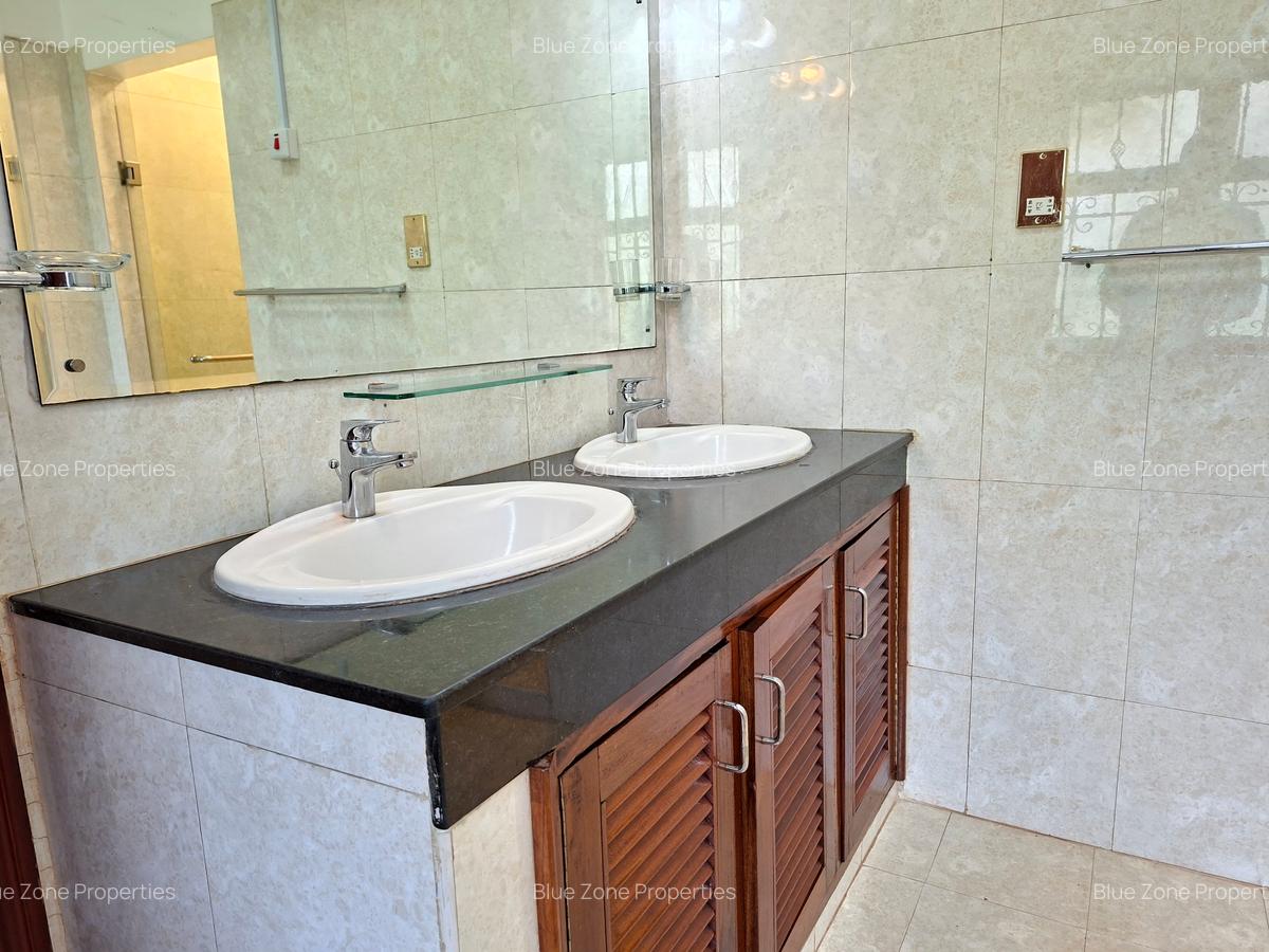 5 Bed Villa with En Suite at Off Ruaka Rd - 17