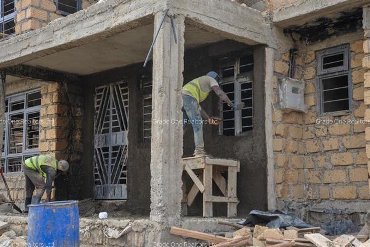 5 Bed Villa with En Suite at Karai - 20