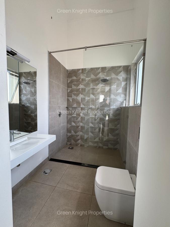 4 Bed Townhouse with En Suite in Lavington - 15