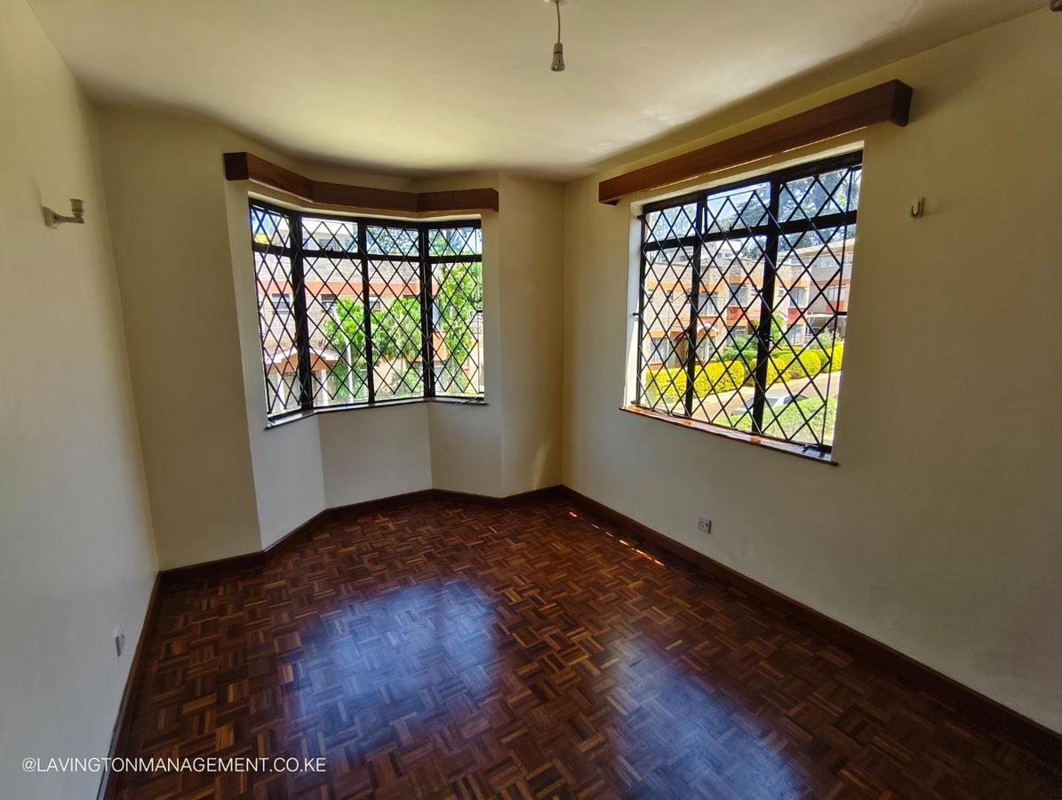 4 Bed Townhouse with En Suite at Lavington Green - 8