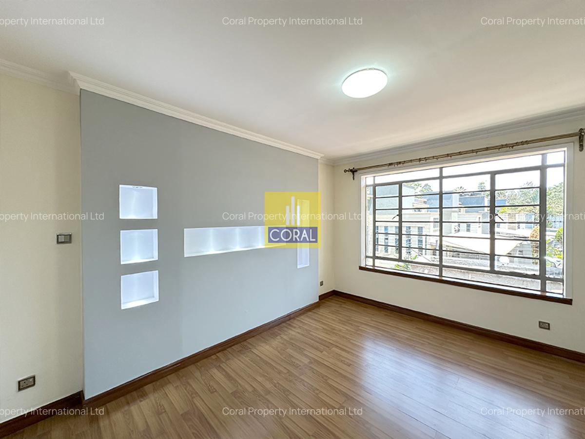 4 Bed Townhouse in Spring Valley - 8