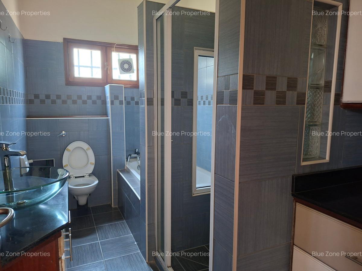 4 Bed House with En Suite at Off Runda Grove - 12