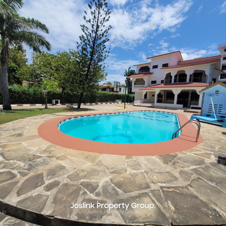 5 Bed Townhouse with En Suite at Mt Kenya - 8