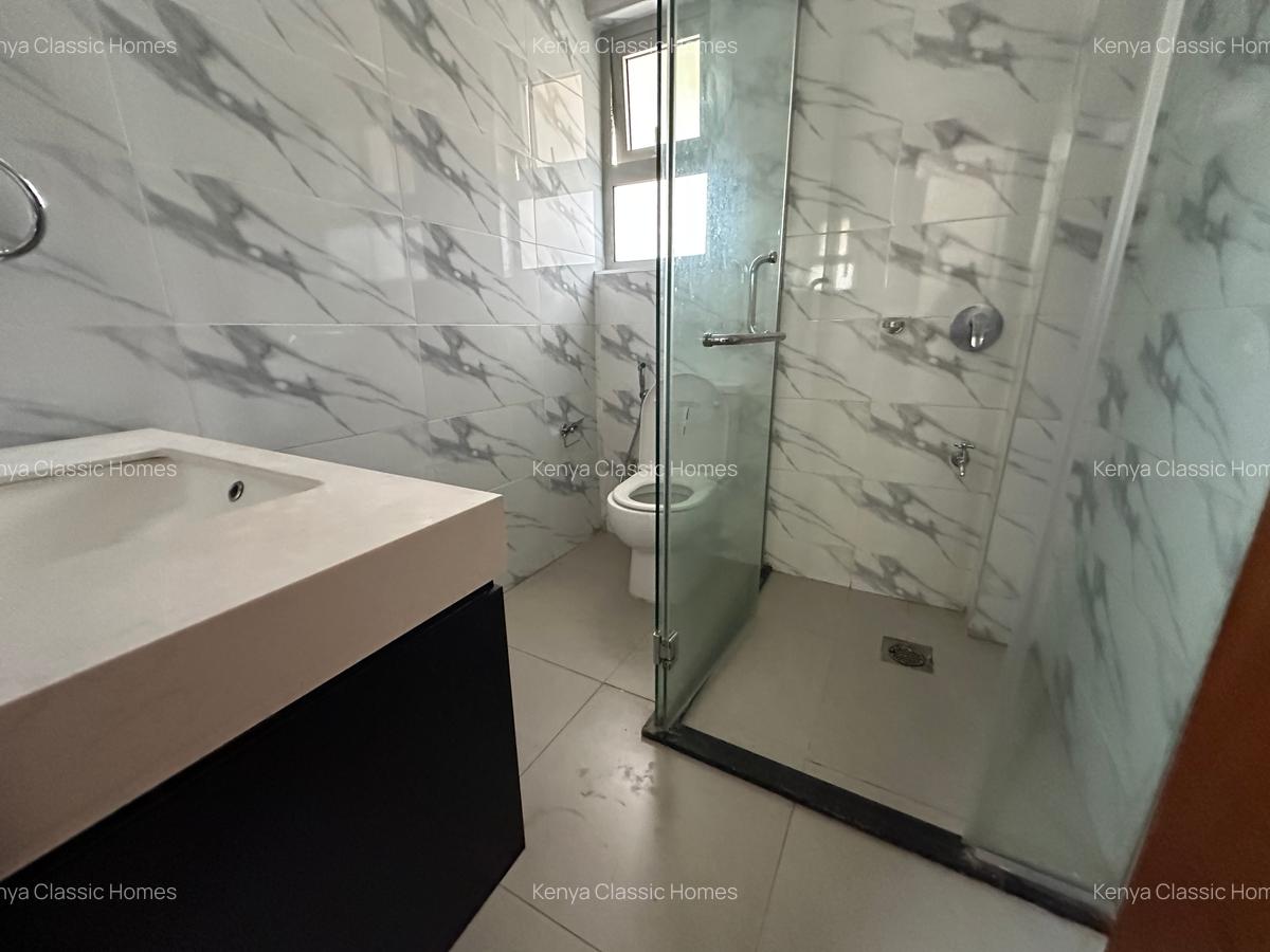 5 Bed Apartment with En Suite at Kilimani - 15