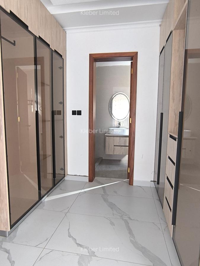 4 Bed Villa with En Suite at Muhuri Road - 18