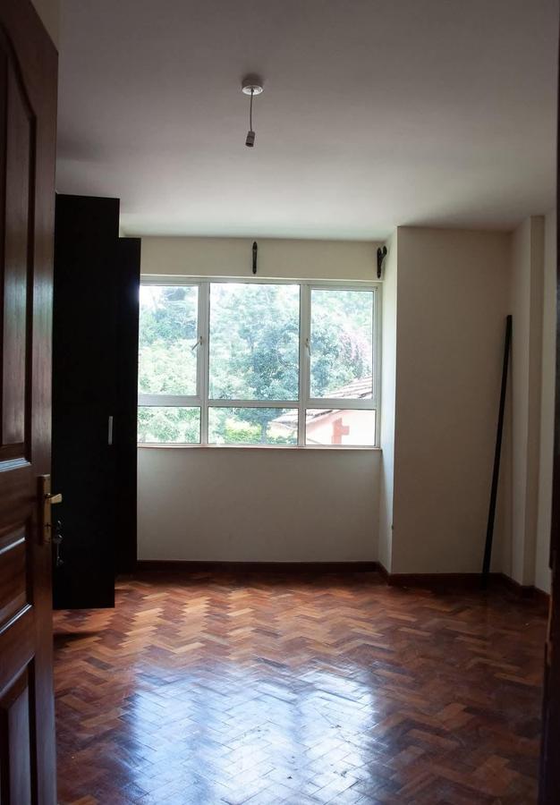 3 Bed Apartment with En Suite in Parklands - 3