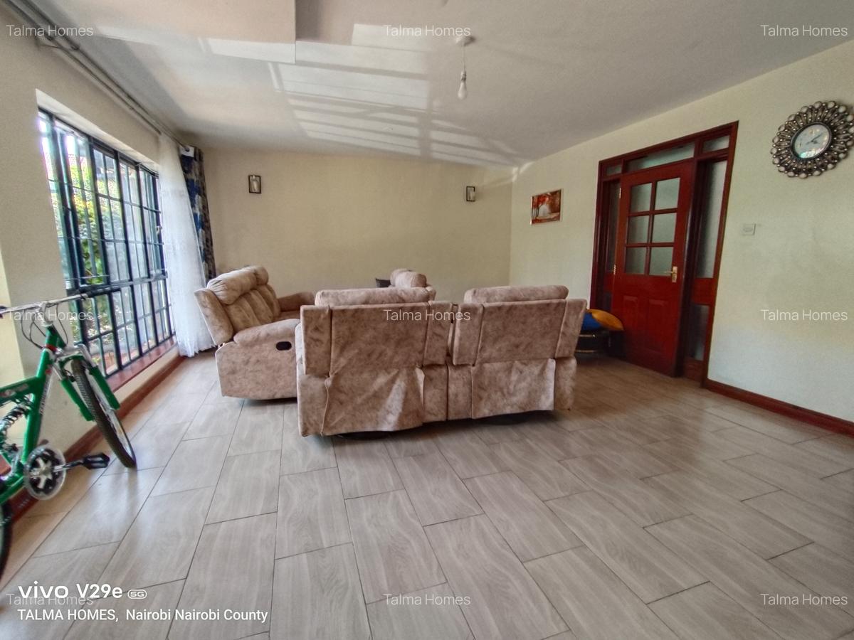 5 Bed Villa with En Suite at Brookside Area - 3