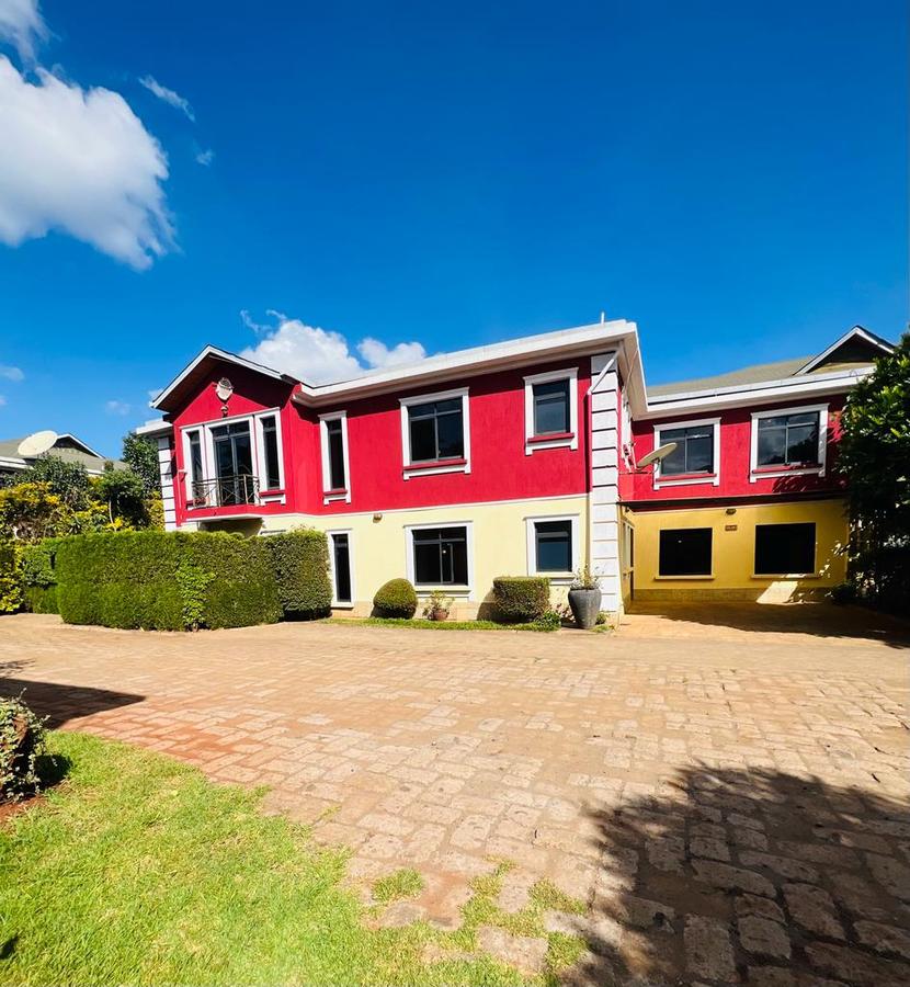 5 Bed Townhouse with En Suite in Lavington - 1