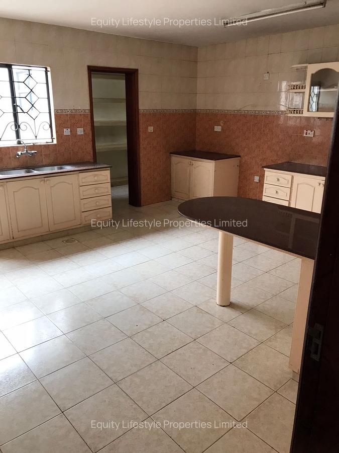 5 Bed Townhouse with Staff Quarters in Spring Valley - 4