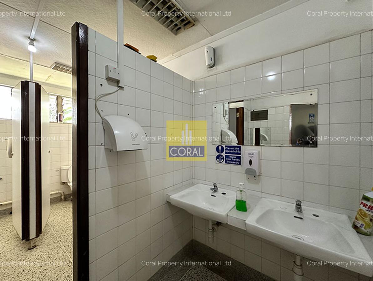 Office in Industrial Area - 13