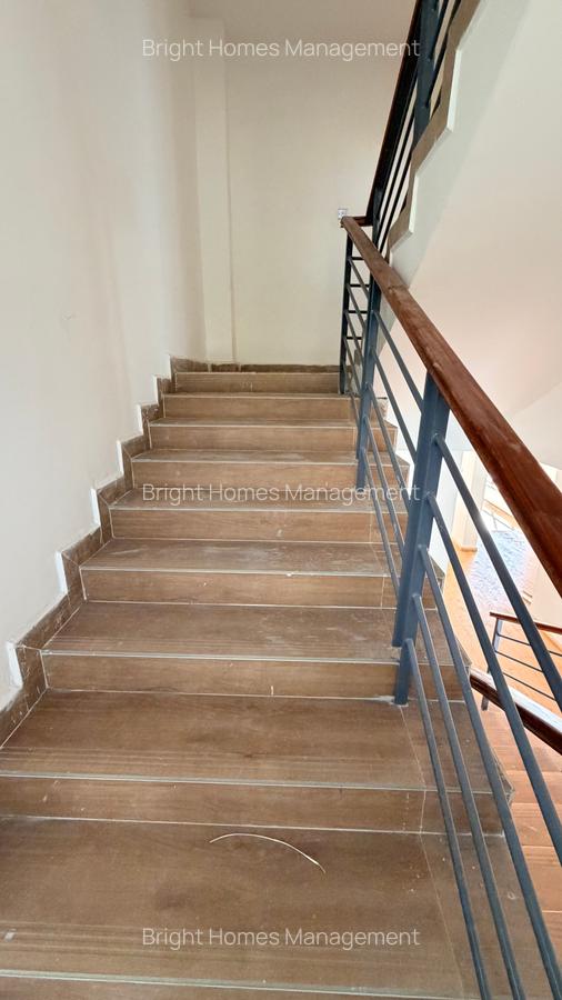 4 Bed Townhouse with En Suite in Lavington - 14